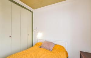 Maisons de vacances Lovely Home In Sainte-Marie-La-Mer : photos des chambres