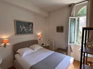 Hotels La Bellaudiere : photos des chambres