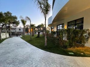 By the Sea 1 - Luxurious Residence