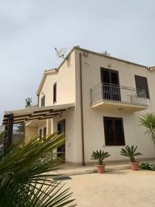 Kitehouse Emma - 伯吉维奇