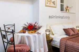 Music Hideout Old Town