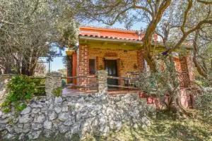 House Luce - Neviđane