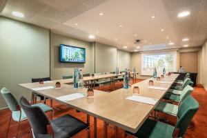 Hotels Holiday Inn Paris - Gare de Lyon Bastille, an IHG Hotel : photos des chambres