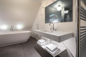 Hotels Holiday Inn Paris - Gare de Lyon Bastille, an IHG Hotel : photos des chambres