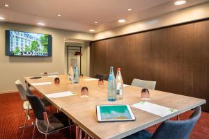 Hotels Holiday Inn Paris - Gare de Lyon Bastille, an IHG Hotel : photos des chambres