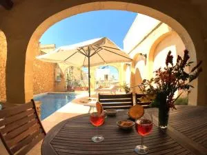 Ad Hoc B&B - Il-Pergla