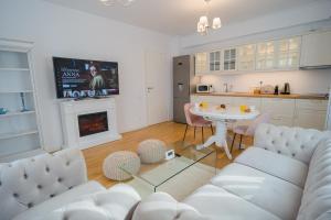 Central Apartments with City View & Large Balcony