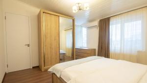 Big Terrace apartment on Liberty Square