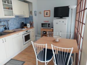 Studio lumineux proche port & plages