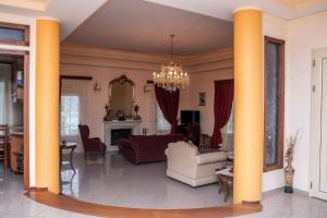 Laki Villa with pool and jacuzzi