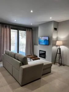 Giannel Luxury Apartment 2 - Kastanéa