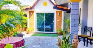 CORNER VILLA - PATTAYA HOLIDAY HOUSE WALKING STREET 4 bedrooms