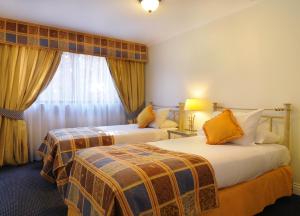 Park Plaza Apartments