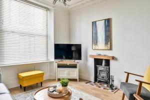 Luxury Georgian Townhouse Moments from the Harbour