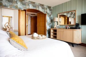 Hotels Grand Hotel Les Flamants Roses Thalasso & Spa : photos des chambres