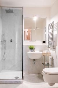 Double or Twin Room with Private External Bathroom