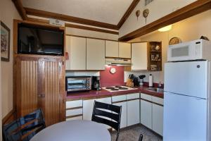 NC 12 56821-21 Condo