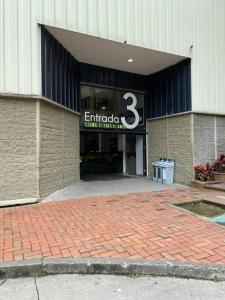 Apartaestudio en el mejor sector de la ciudad de Armenia Quindío, ideal para su descanso y entretenimiento , buena ubicación y cerca a centros comerciales