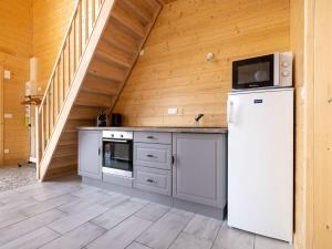 Maisons de vacances Wooden holiday home in Wintersbourg with hot tub : photos des chambres