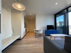 Readyset Apartments at Empire