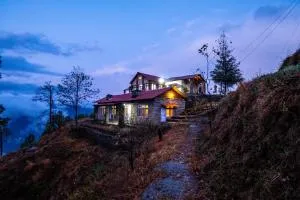 Himalayan Paradise, Boutique room w Binsar view by Roamhome - Panuānaula