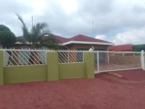 Bambati resident - Honeyvale