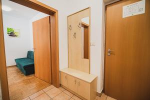 Apartments Rombon Klavdij with Free Onsite Parking