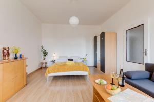 Sunshine Apartment near the City center