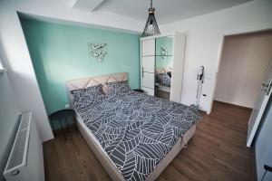 FLH - Modern 3 APT Near Old Town - 15 Min Walk