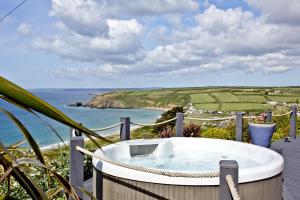 Spindrift - Hot Tub - Free WiFi - Free Parking - Pet Friendly