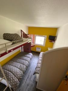 Hotels Class'Eco Chambly : Chambre Triple Basique avec Salle de Bains Commune - Non remboursable