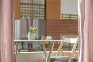 Modern, Stylish Apartment