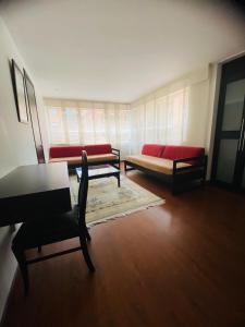 Hotel Retiro 84 by MIJ