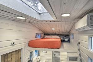 Unique Stay Tiny Everest San Antonio Home!