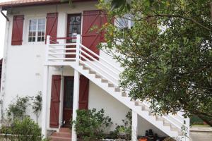 Chambres dhôtes "HOR DAGO" près de la gare dHendaye avec le petit-déjeuner