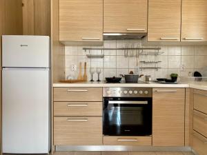 Peaceful Apartment in Nature, with Yard - El Greco Apartments No 3