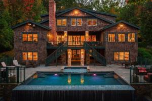 Sunny Day on Taunton Lake