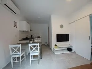 Apartments LEON 1 - Antinal