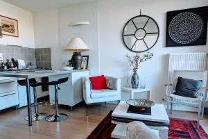 Charming bright T2 balcony parking telework - 托朗格利耶尔