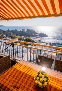 EXCEPTIONAL! PENTHOUSE in front of Monte Carlo Beach and Tennis Club