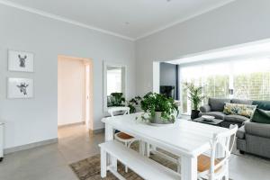 Kingswood Manor No.17