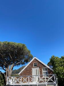 Cosy and Unique Family Retreat in Hout Bay