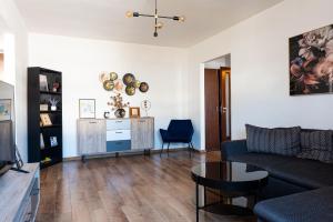 Chic 2-Room Apartment in the Heart of Bucharest with Amazing View