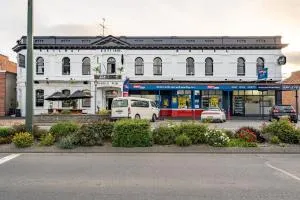 Railway Hotel - Pukearuhe