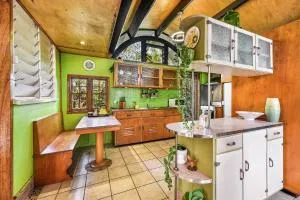 Cottonwood Cottage - Couples 'pet friendly' retro escape - Mudjimba