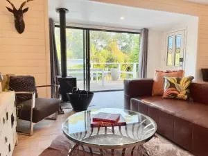 Château Rosemund - ‘Your home away from home’. - Langdons Hill