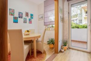 Beautiful Tiki Apartment