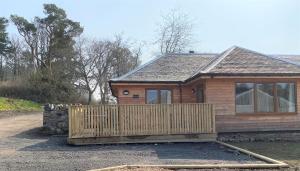 Partridge Lodge with Hot Tub
