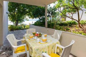 Bella Perna Beachfront Apartments