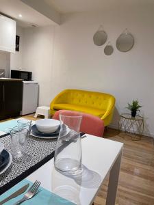 Appartements T1 Bis Cosy proche Gare : photos des chambres